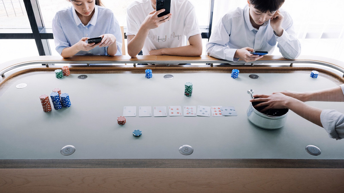 Learn How a Club99 Poker Hand Plays, Then Take a Seat